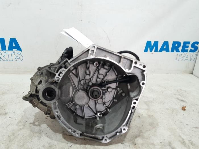 Gebruikte Versnellingsbak Renault Megane III Coupe (DZ) 1.4 16V TCe 130 Prijs € 525,00 Margeregeling aangeboden door Maresia Parts