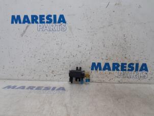 Gebruikte Turbodrukregelaar Citroen C4 Picasso (3D/3E) 1.6 e-Hdi, BlueHDi 115 Prijs € 40,00 Margeregeling aangeboden door Maresia Parts