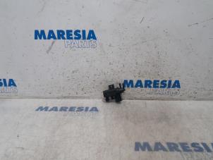 Gebruikte Turbodrukregelaar Fiat Doblo Cargo (263) 1.6 D Multijet Prijs € 30,25 Inclusief btw aangeboden door Maresia Parts