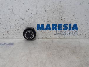 Gebruikte ESP Schakelaar Citroen Jumpy 2.0 Blue HDI 120 Prijs € 30,25 Inclusief btw aangeboden door Maresia Parts