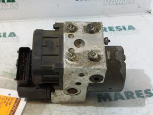 Gebruikte ABS Pomp Alfa Romeo 145 (930A) 1.4 Twin Spark 16V Prijs € 75,00 Margeregeling aangeboden door Maresia Parts