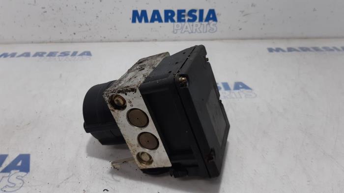 Gebruikte ABS Pomp Fiat Brava (182B) 1.6 16V Prijs € 105,00 Margeregeling aangeboden door Maresia Parts