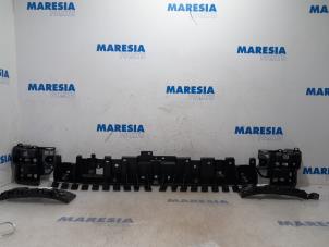 Gebruikte Bumperframe achter DS Automobiles DS 3/Crossback (UC/UJ/UR) 1.2 12V PureTech 130 Prijs € 90,75 Inclusief btw aangeboden door Maresia Parts