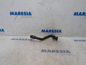 Gebruikte Radiateurslang DS Automobiles DS 3/Crossback (UC/UJ/UR) 1.2 12V PureTech 130 Prijs € 21,18 Inclusief btw aangeboden door Maresia Parts