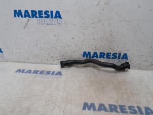 Gebruikte Radiateurslang DS Automobiles DS 3/Crossback (UC/UJ/UR) 1.2 12V PureTech 130 Prijs € 18,15 Inclusief btw aangeboden door Maresia Parts
