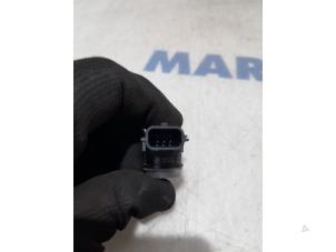 Gebruikte PDC Sensor Renault Captur (2R) 1.2 TCE 16V EDC Prijs € 25,00 Margeregeling aangeboden door Maresia Parts