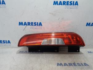 Gebruikte Achterlicht rechts Fiat Doblo Cargo (263) 1.6 D Multijet Prijs € 60,50 Inclusief btw aangeboden door Maresia Parts