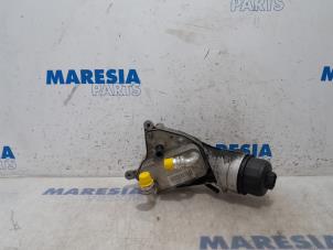 Gebruikte Oliefilterhouder Lancia Delta (844) 1.6 D Multijet 16V 120 Prijs € 50,00 Margeregeling aangeboden door Maresia Parts