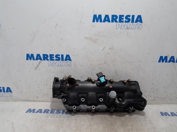 Gebruikte Inlaatspruitstuk Lancia Delta (844) 1.6 D Multijet 16V 120 Prijs € 210,00 Margeregeling aangeboden door Maresia Parts