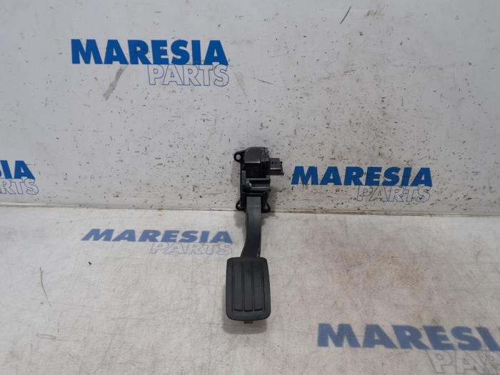 Gebruikte Gaspedaalpositie Sensor Citroen C4 Grand Picasso (3A) 1.6 BlueHDI 115 Prijs € 30,00 Margeregeling aangeboden door Maresia Parts
