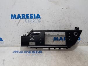 Gebruikte Bedieningspaneel Multi Media Citroen C4 Grand Picasso (3A) 1.6 BlueHDI 115 Prijs € 105,00 Margeregeling aangeboden door Maresia Parts