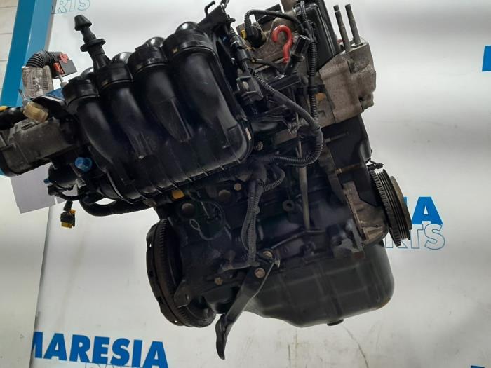 Motor van een Fiat 500 (312) 1.2 2008