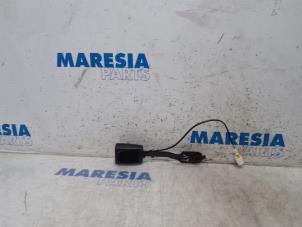 Gebruikte Veiligheidsgordel Insteek links-voor Citroen C3 (SC) 1.6 HDi 92 Prijs € 15,00 Margeregeling aangeboden door Maresia Parts