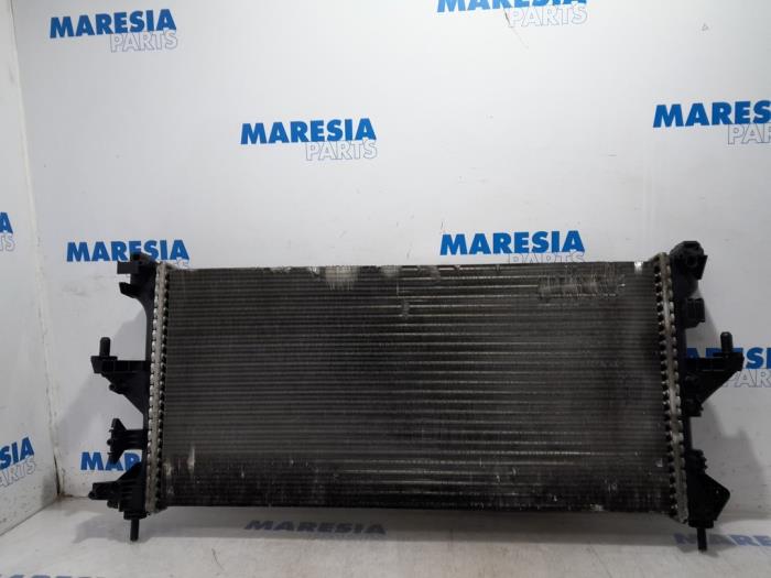 Gebruikte Radiateur Peugeot Boxer (U9) 2.2 HDi 110 Euro 5 Prijs € 48,40 Inclusief btw aangeboden door Maresia Parts