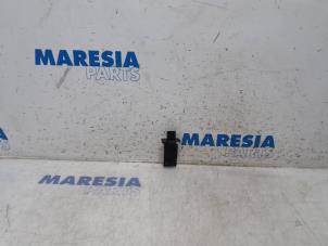 Gebruikte Luchtmassameter Peugeot Boxer (U9) 2.2 HDi 110 Euro 5 Prijs € 48,40 Inclusief btw aangeboden door Maresia Parts