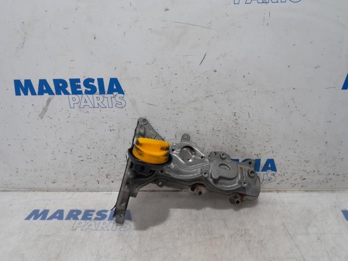 Gebruikte Kleppendeksel Renault Scénic IV (RFAJ) 1.3 TCE 140 16V Prijs € 99,99 Margeregeling aangeboden door Maresia Parts