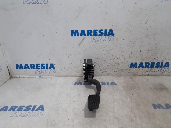 Gebruikte Gaspedaalpositie Sensor Fiat Punto III (199) 0.9 TwinAir Turbo 100 Prijs € 15,00 Margeregeling aangeboden door Maresia Parts