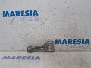 Gebruikte Drijfstang Citroen C4 Grand Picasso (3A) 1.6 BlueHDI 115 Prijs € 40,00 Margeregeling aangeboden door Maresia Parts