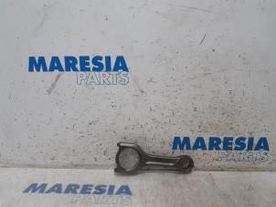 Gebruikte Drijfstang Citroen C4 Grand Picasso (3A) 1.6 BlueHDI 115 Prijs € 40,00 Margeregeling aangeboden door Maresia Parts