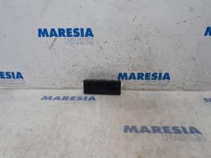 Gebruikte Display Interieur Citroen C-Elysee (DD) 1.2 Vti 82 12V Prijs € 55,00 Margeregeling aangeboden door Maresia Parts