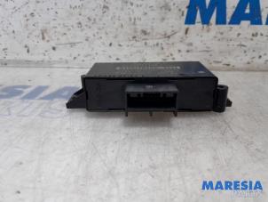 Gebruikte PDC Module Renault Clio IV Estate/Grandtour (7R) 1.5 Energy dCi 90 FAP Prijs € 29,99 Margeregeling aangeboden door Maresia Parts