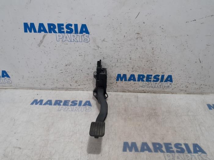 Gebruikte Gaspedaalpositie Sensor Peugeot 208 I (CA/CC/CK/CL) 1.2 Vti 12V PureTech 82 Prijs € 20,00 Margeregeling aangeboden door Maresia Parts