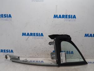 Gebruikte Driehoeks Ruit links-voor Peugeot 207 CC (WB) 1.6 16V THP Prijs € 50,00 Margeregeling aangeboden door Maresia Parts