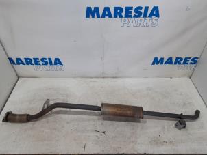 Gebruikte Uitlaat Middendemper Renault Captur (2R) 1.2 TCE 16V EDC Prijs € 75,00 Margeregeling aangeboden door Maresia Parts