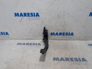 Gebruikte Gaspedaalpositie Sensor Peugeot 207/207+ (WA/WC/WM) 1.4 16V VTi Prijs € 50,00 Margeregeling aangeboden door Maresia Parts
