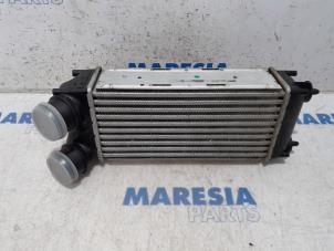 Gebruikte Intercooler Peugeot 308 (4A/C) 1.6 16V THP 150 Prijs € 35,00 Margeregeling aangeboden door Maresia Parts