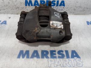Gebruikte Remklauw (Tang) links-voor Peugeot 308 (4A/C) 1.6 16V THP 150 Prijs € 40,00 Margeregeling aangeboden door Maresia Parts