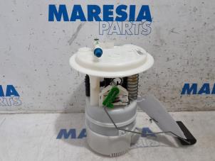 Gebruikte Tank element Pomp Peugeot 308 (4A/C) 1.6 16V THP 150 Prijs € 25,00 Margeregeling aangeboden door Maresia Parts