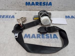 Gereviseerde Veiligheidsgordel links-voor Fiat 500 (312) 1.2 69 Prijs € 228,69 Inclusief btw aangeboden door Maresia Parts