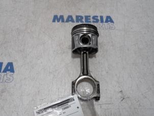 Gebruikte Drijfstang Renault Trafic (1FL/2FL/3FL/4FL) 1.6 dCi 95 Prijs € 90,75 Inclusief btw aangeboden door Maresia Parts