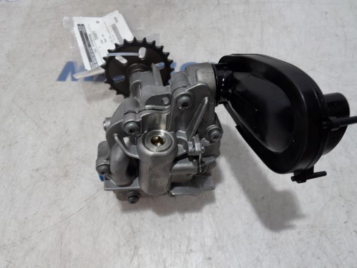 Oliepomp van een Renault Trafic (1FL/2FL/3FL/4FL) 1.6 dCi 95 2017