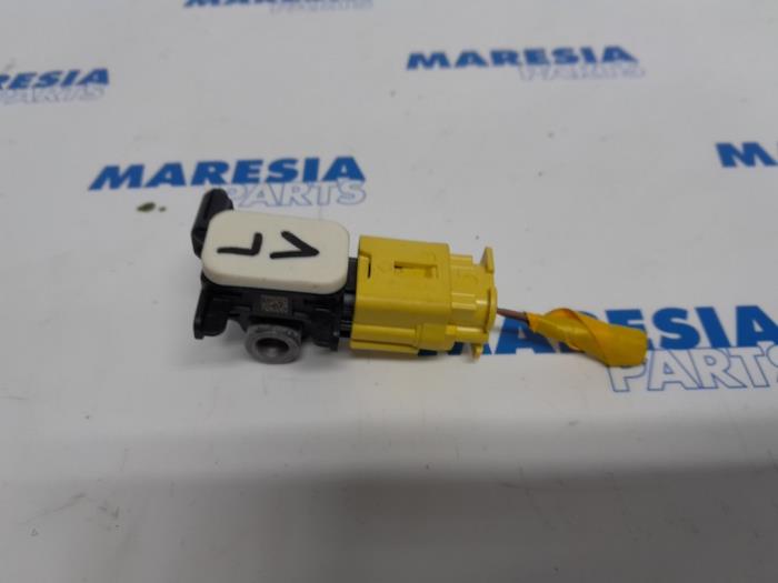 Gebruikte Airbag Sensor Alfa Romeo Giulietta (940) 1.4 TB 16V MultiAir Prijs € 20,00 Margeregeling aangeboden door Maresia Parts