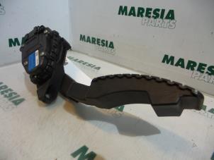 Gebruikte Gaspedaalpositie Sensor Renault Laguna II (BG) 1.9 dCi 120 Prijs € 30,00 Margeregeling aangeboden door Maresia Parts