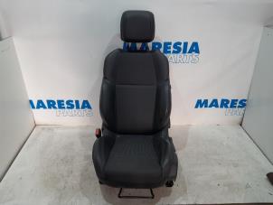 Gebruikte Voorstoel links Peugeot 508 SW (8E/8U) 1.6 THP 16V Prijs € 210,00 Margeregeling aangeboden door Maresia Parts