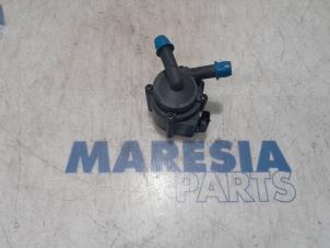 Gebruikte Extra waterpomp Citroen C5 III Tourer (RW) 1.6 16V THP 155 Prijs € 60,00 Margeregeling aangeboden door Maresia Parts