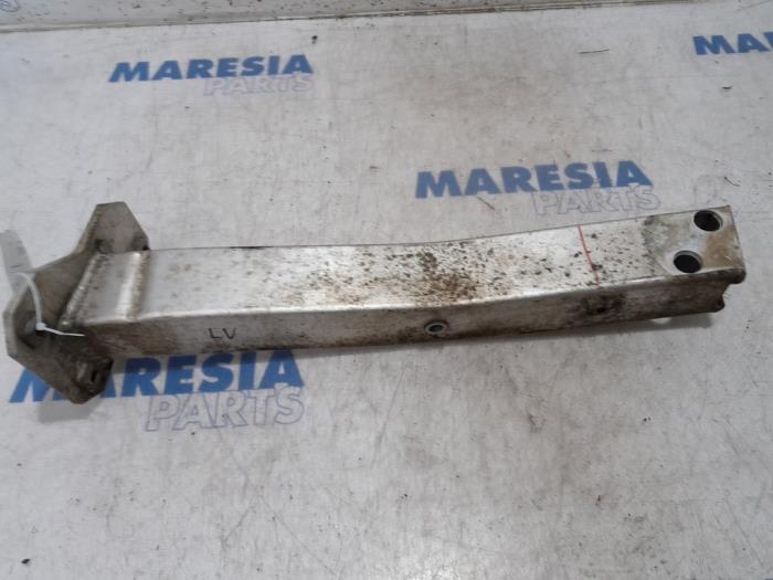 Subframe van een Alfa Romeo Giulietta (940) 1.4 TB 16V MultiAir 2012