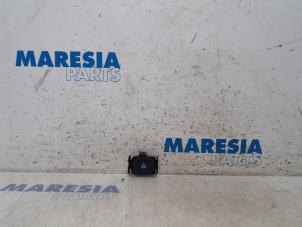 Gebruikte Regensensor Citroen C5 III Tourer (RW) 1.6 16V THP 155 Prijs € 20,00 Margeregeling aangeboden door Maresia Parts