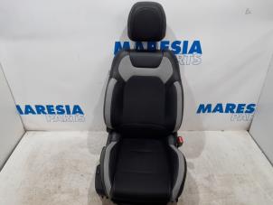Gebruikte Voorstoel rechts Citroen DS4 (NX) 1.6 16V VTi 120 Prijs € 262,50 Margeregeling aangeboden door Maresia Parts