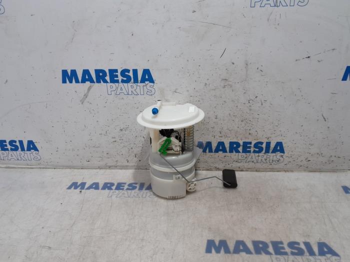 Gebruikte Tank element Pomp Peugeot 508 SW (8E/8U) 1.6 THP 16V Prijs € 85,00 Margeregeling aangeboden door Maresia Parts