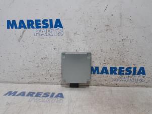 Gebruikte Module Navigatie Fiat Grande Punto (199) 1.3 JTD Multijet 16V 85 Actual Prijs € 20,00 Margeregeling aangeboden door Maresia Parts