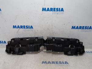 Gebruikte Dwarsbalk frontdeel Fiat Grande Punto (199) 1.3 JTD Multijet 16V 85 Actual Prijs € 25,00 Margeregeling aangeboden door Maresia Parts