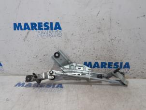 Gebruikte Ruitenwis Mechaniek Fiat Grande Punto (199) 1.3 JTD Multijet 16V 85 Actual Prijs € 40,00 Margeregeling aangeboden door Maresia Parts