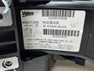 Gebruikte Kachel Ventilatiemotor Peugeot 508 SW (8E/8U) 1.6 THP 16V Prijs € 60,00 Margeregeling aangeboden door Maresia Parts