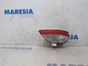 Gebruikte Mistachterlicht Renault Captur (2R) 1.3 TCE 150 16V Prijs € 30,00 Margeregeling aangeboden door Maresia Parts