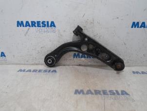 Gebruikte Draagarm onder rechts-voor Fiat Panda (312) 0.9 TwinAir Turbo 80 Prijs € 25,00 Margeregeling aangeboden door Maresia Parts