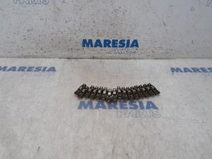 Gebruikte Tuimelaar Peugeot 308 (4A/C) 1.6 16V THP 150 Prijs € 25,00 Margeregeling aangeboden door Maresia Parts